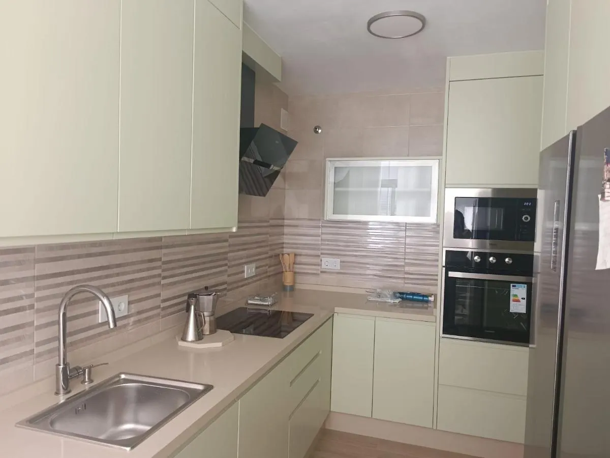 Unifamiliar Adosada Con 3 Dormitorios Y 110M2 Ronda