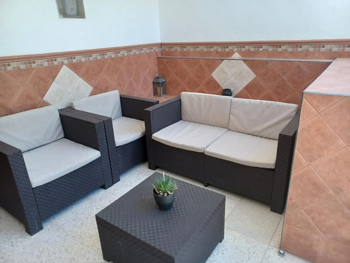 Unifamiliar Adosada Con 3 Dormitorios Y 110M2 Ronda 0*,
